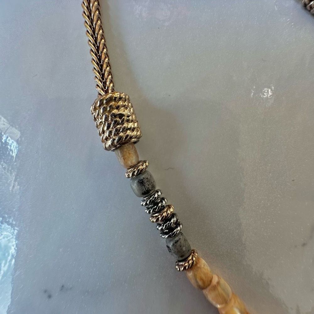 Liz Claiborne vintage abalone pendant necklace - Picture 9 of 13